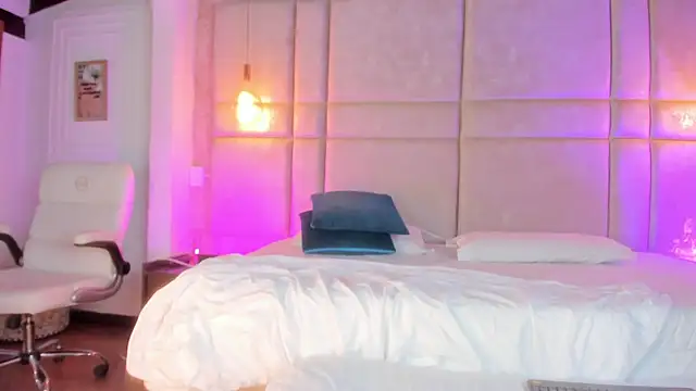 Sofi Moreno online show from September 16, 2025, 12:28 pm