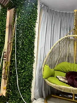 Kiara Zahiri   online show from September 13, 2025, 10:48 am