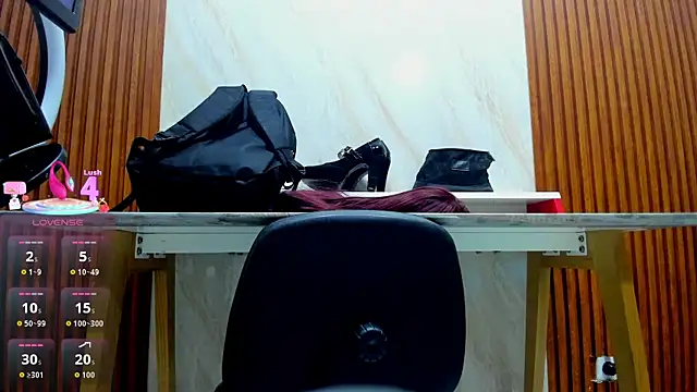 Kiara Zahiri   online show from September 26, 2025, 11:06 am