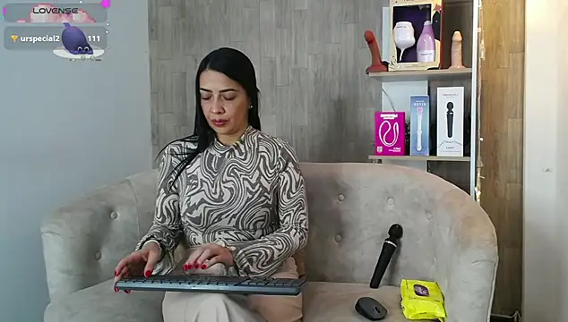 cortney tayler online show from December 22, 2025, 3:34 pm