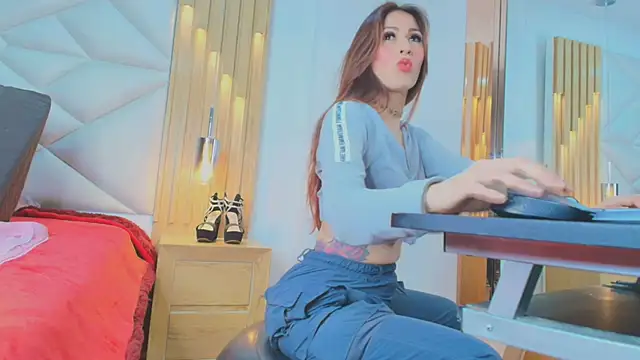 Rose Nichols online show from November 26, 2025, 3:17 am