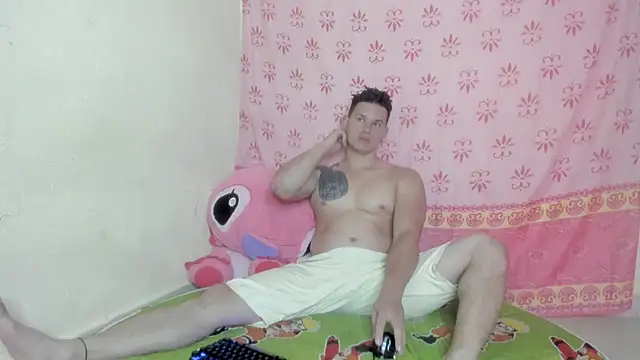 Snapshot of EclipseandFlame chatting on November 12, 2025, 3:05 pm EclipseandFlame online show from November 12, 2025, 3:05 pm