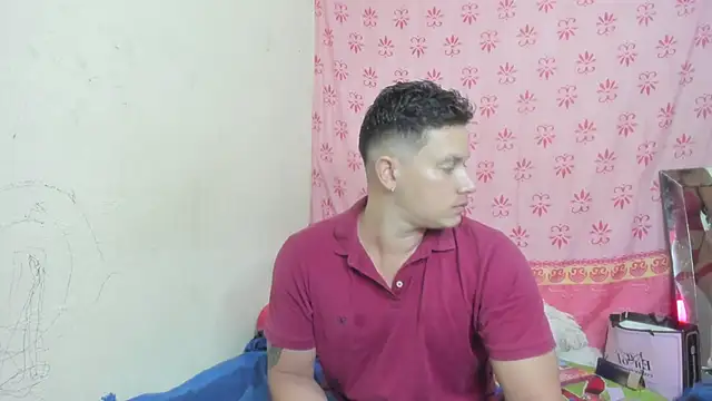 Snapshot of EclipseandFlame chatting on November 4, 2025, 3:38 pm EclipseandFlame online show from November 4, 2025, 3:38 pm