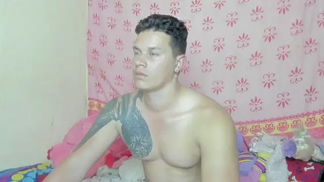 Snapshot of EclipseandFlame chatting on November 21, 2025, 5:28 am EclipseandFlame online show from November 21, 2025, 5:28 am