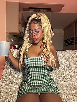 Sweet-Jade online show from November 9, 2025, 10:47 pm