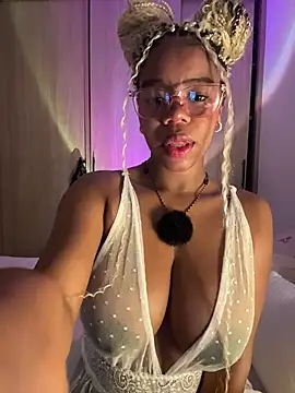 Sweet-Jade online show from May 7, 2026, 9:12 am