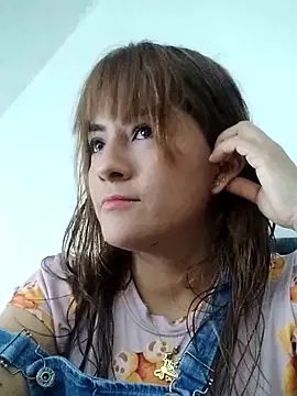 karamirror  online show from September 27, 2025, 8:04 pm