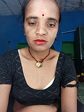 Hotwera online show from October 4, 2025, 8:54 pm