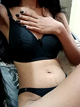 Daizy Shah online show from October 7, 2025, 11:17 pm