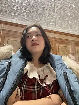 Lonnina online show from November 3, 2025, 1:44 am