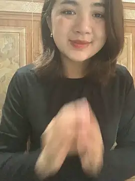 Lonnina online show from October 9, 2025, 1:39 am