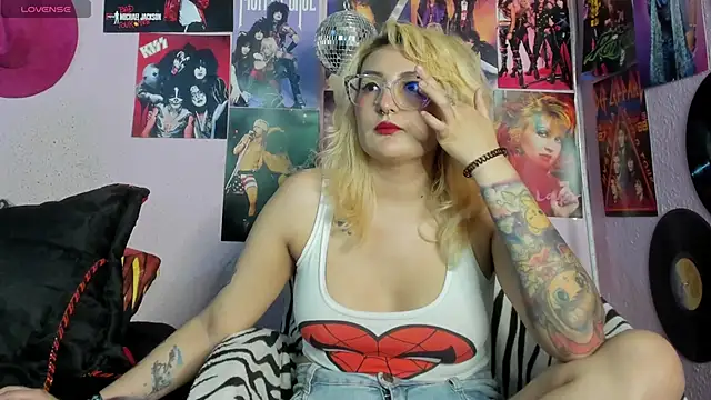 Avril Maria online show from September 10, 2025, 8:52 pm