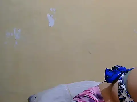 Snapshot of pretty_jana07 chatting on November 18, 2025, 9:45 am pretty jana07 online show from November 18, 2025, 9:45 am