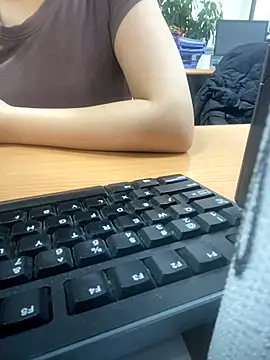 ThuPhuong-Tr online show from November 18, 2025, 3:21 am