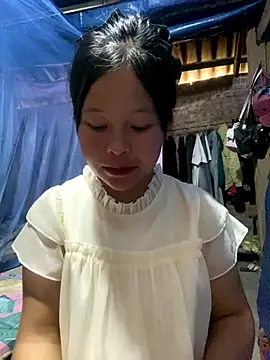 O o UwU o O online show from October 13, 2025, 2:02 am