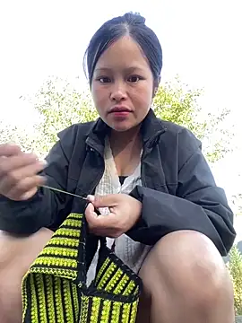 O o UwU o O online show from November 28, 2025, 8:03 am