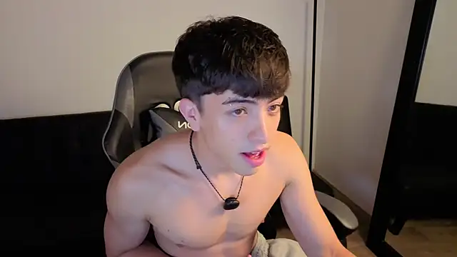 onlinenico online show from February 23, 2026, 10:10 pm