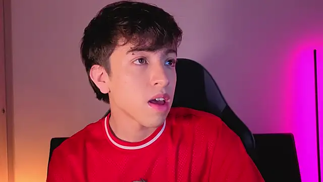 onlinenico online show from November 29, 2025, 8:09 pm