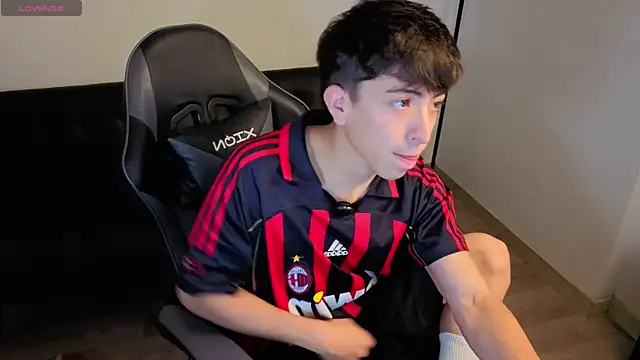 onlinenico online show from February 27, 2026, 9:03 pm