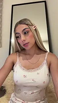 Tessa  Winslow online show from March 26, 2026, 5:17 am