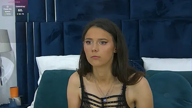 IsaNaughty online show from September 8, 2025, 7:02 pm