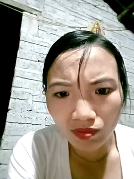 ngan-cute online show from October 10, 2025, 2:29 pm