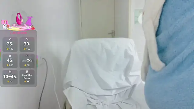 E-cup2 online show from November 21, 2025, 2:05 pm