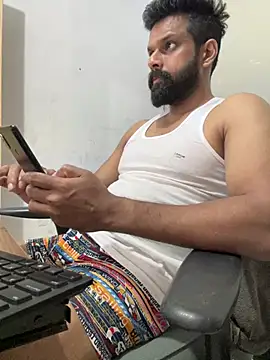 Vineeth3906 online show from April 8, 2026, 2:40 pm