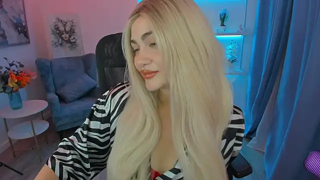 LeslieMineg online show from November 11, 2025, 11:38 am