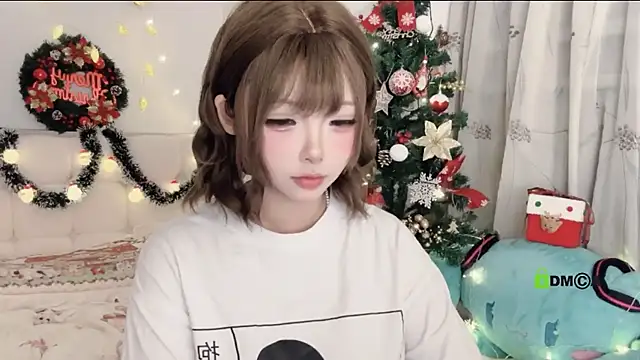 liuruyuan888 online show from December 21, 2025, 12:40 pm