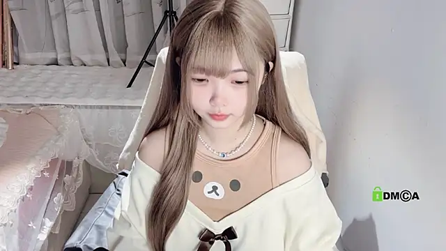 liuruyuan888 online show from April 4, 2026, 9:43 pm