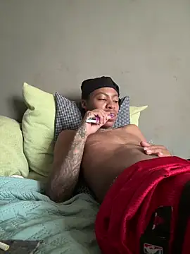 Snapshot of Tookey012 chatting on October 6, 2025, 2:40 pm Tookey012 online show from October 6, 2025, 2:40 pm