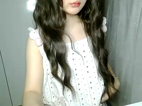 Annabelle-e online show from July 19, 2026, 8:49 pm