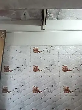 Rakhi sawant143 online show from November 18, 2025, 11:46 am