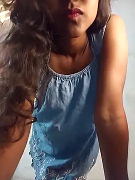 venuki ihalagamage online show from March 4, 2026, 4:42 am