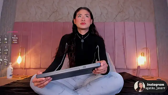 agatha jener online show from February 23, 2026, 11:33 am