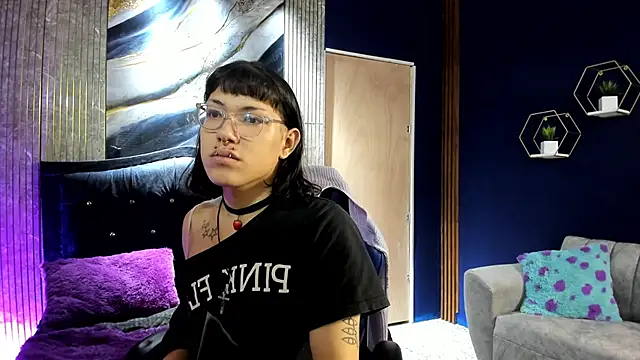 Snapshot of christina_vamp1 chatting on September 22, 2025, 1:28 pm christina vamp1 online show from September 22, 2025, 1:28 pm