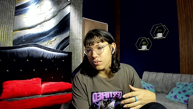 Snapshot of christina_vamp1 chatting on October 31, 2025, 1:30 pm christina vamp1 online show from October 31, 2025, 1:30 pm