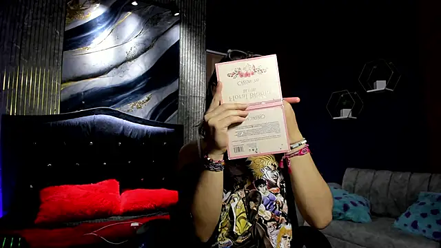 Snapshot of christina_vamp1 chatting on October 30, 2025, 7:55 pm christina vamp1 online show from October 30, 2025, 7:55 pm