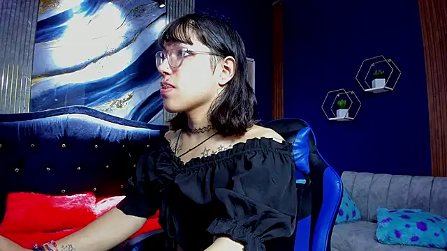 Snapshot of christina_vamp1 chatting on November 4, 2025, 12:53 pm christina vamp1 online show from November 4, 2025, 12:53 pm