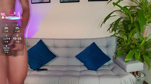 samucamx  online show from June 4, 2026, 3:44 am