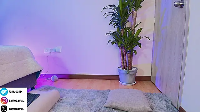 samucamx  online show from September 25, 2025, 3:01 am