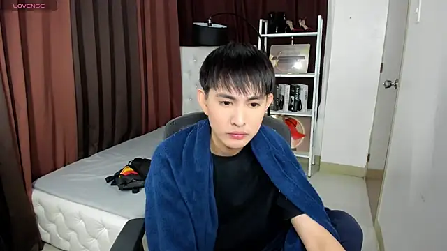 xxxhugecocktwinkxxx online show from October 6, 2025, 4:41 pm