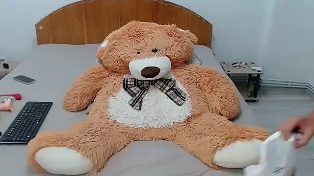 Snapshot of isha_rosee chatting on July 10, 2026, 4:51 pm isha rosee online show from July 10, 2026, 4:51 pm