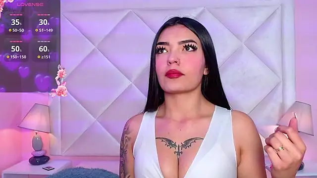 Miaa Smithh   online show from October 8, 2025, 11:45 am