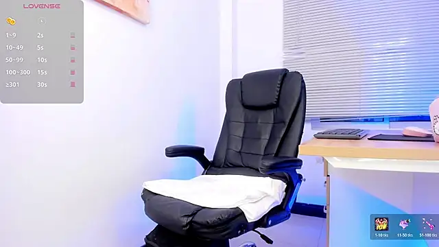 Tanaz xX online show from February 25, 2026, 9:58 pm