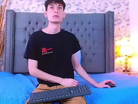 Luke Carter online show from November 3, 2025, 1:04 pm