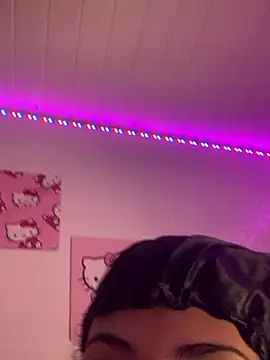 luluzinhax online show from February 5, 2026, 1:07 pm