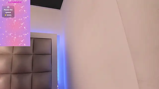 Valkiria js online show from September 18, 2025, 8:56 pm