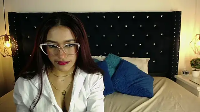 miss aris online show from September 25, 2025, 2:28 am